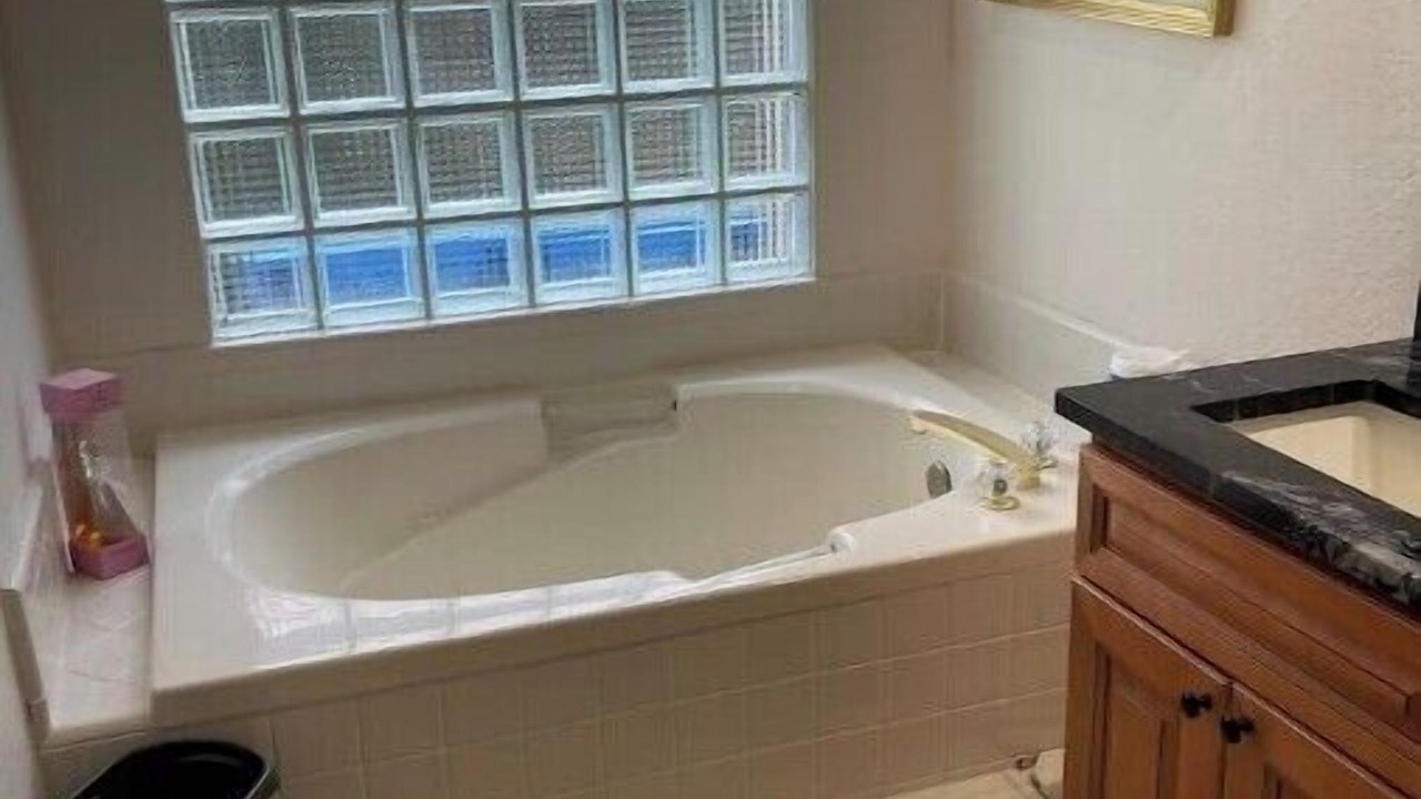 Photo of Bathroom in Ventura