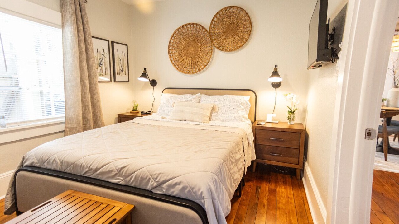 Photo of Bedroom in South Eola