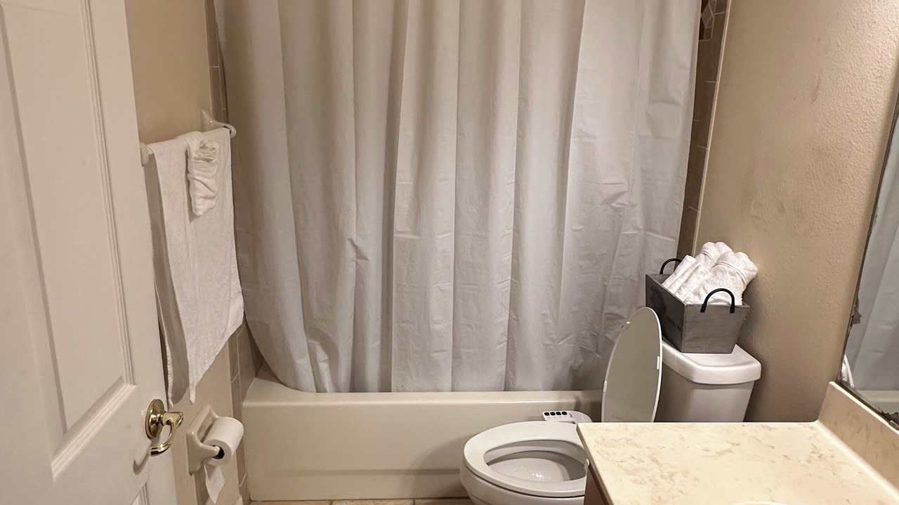 Photo of Bathroom in Vista East