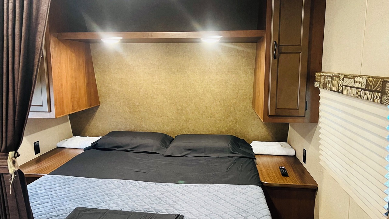 Photo of Bedroom in Oak Ridge