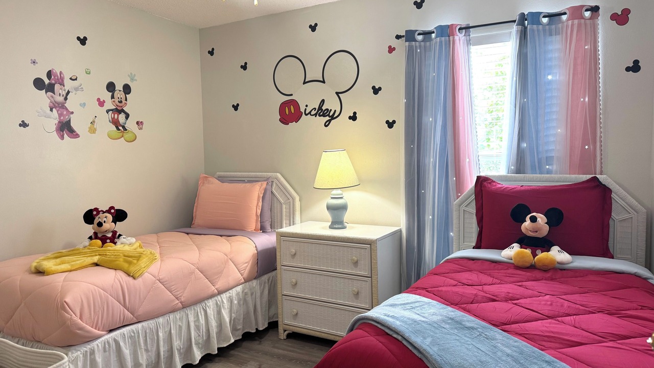 Photo of Bedroom in Lakeside Estates