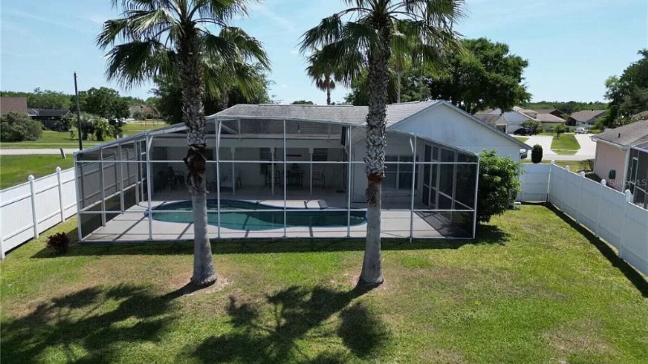 Photo of Outdoor in Lakeside Estates