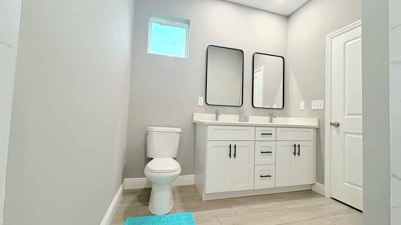 Photo of Bathroom in Malibu Groves