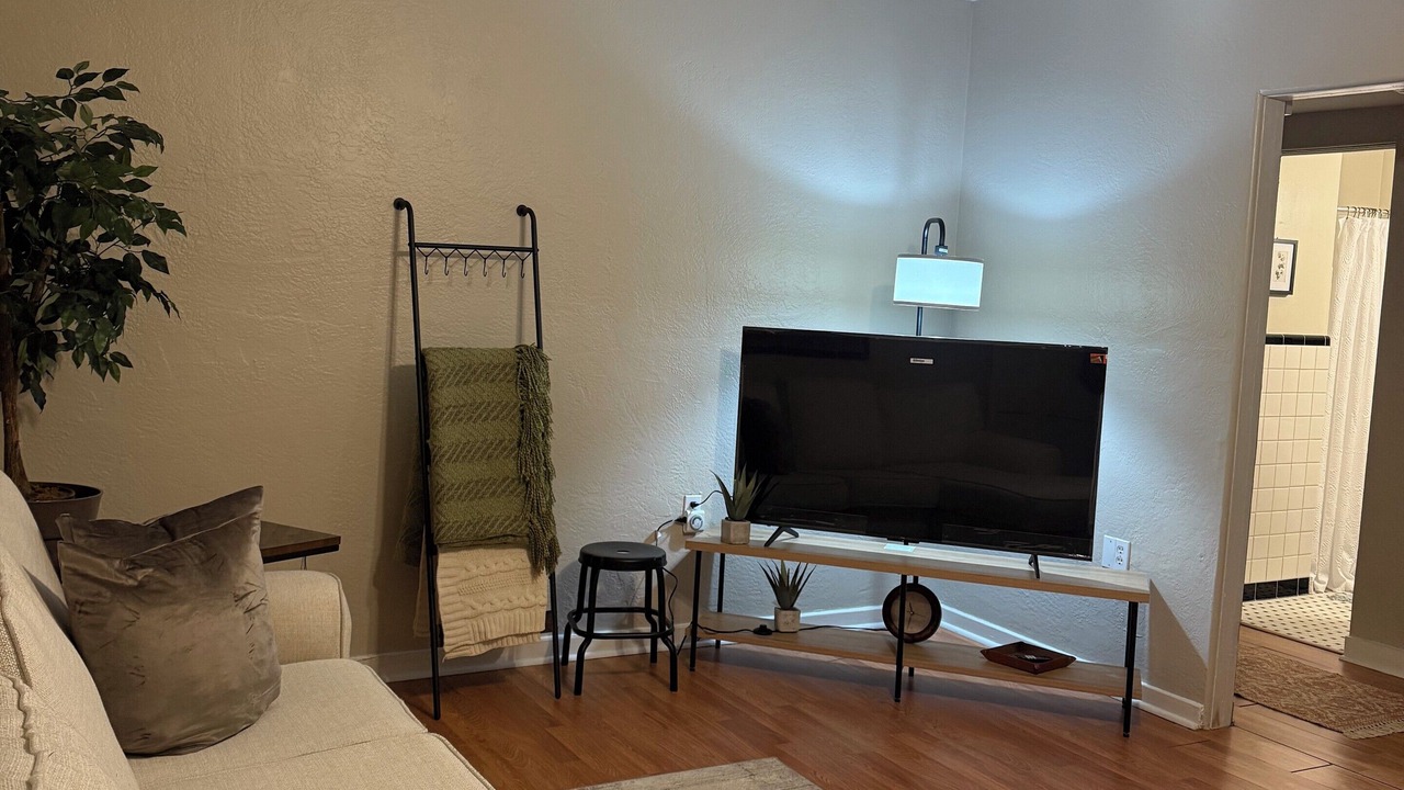 Photo of Livingroom in North Orange