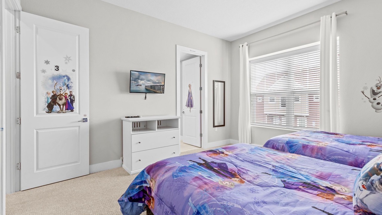 Photo of Bedroom in Crestwynd Bay