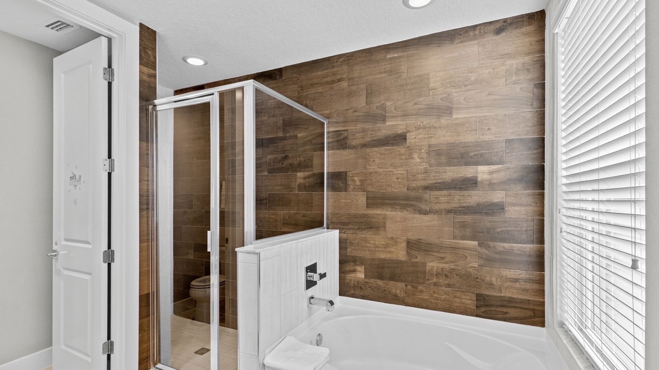 Photo of Bathroom in Crestwynd Bay