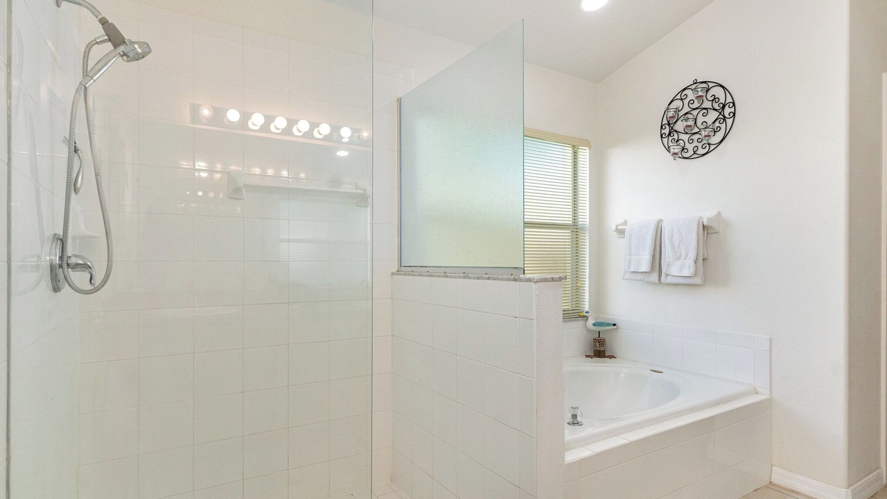 Photo of Others in Orange Tree