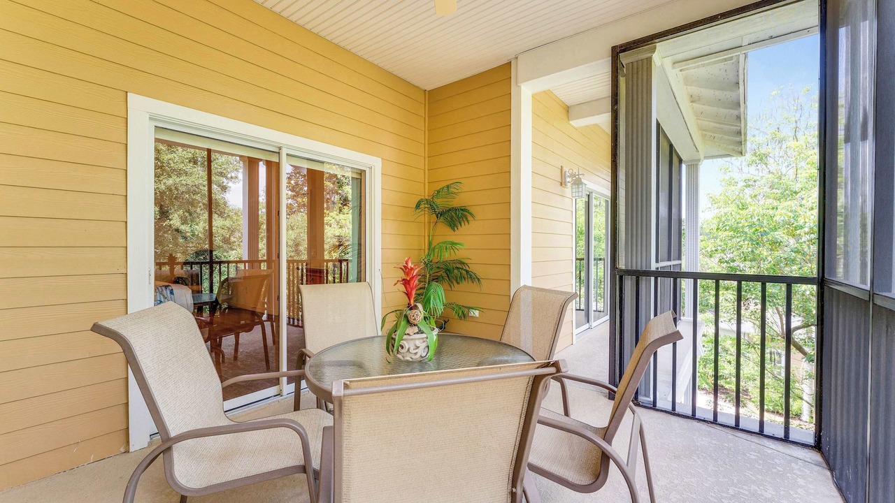 Photo of Patio Balcony in Bahama Bay