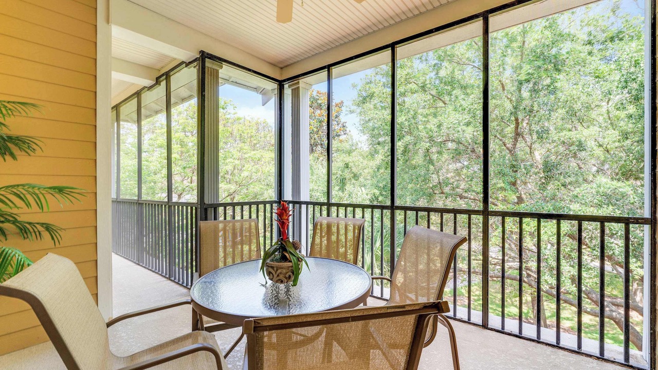 Photo of Patio Balcony in Bahama Bay