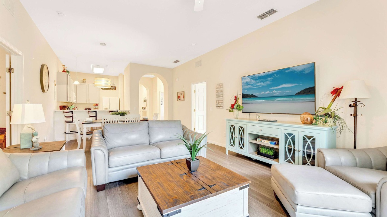 Photo of Bedroom in Bahama Bay