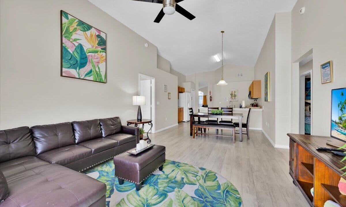 Photo of Livingroom in Westridge