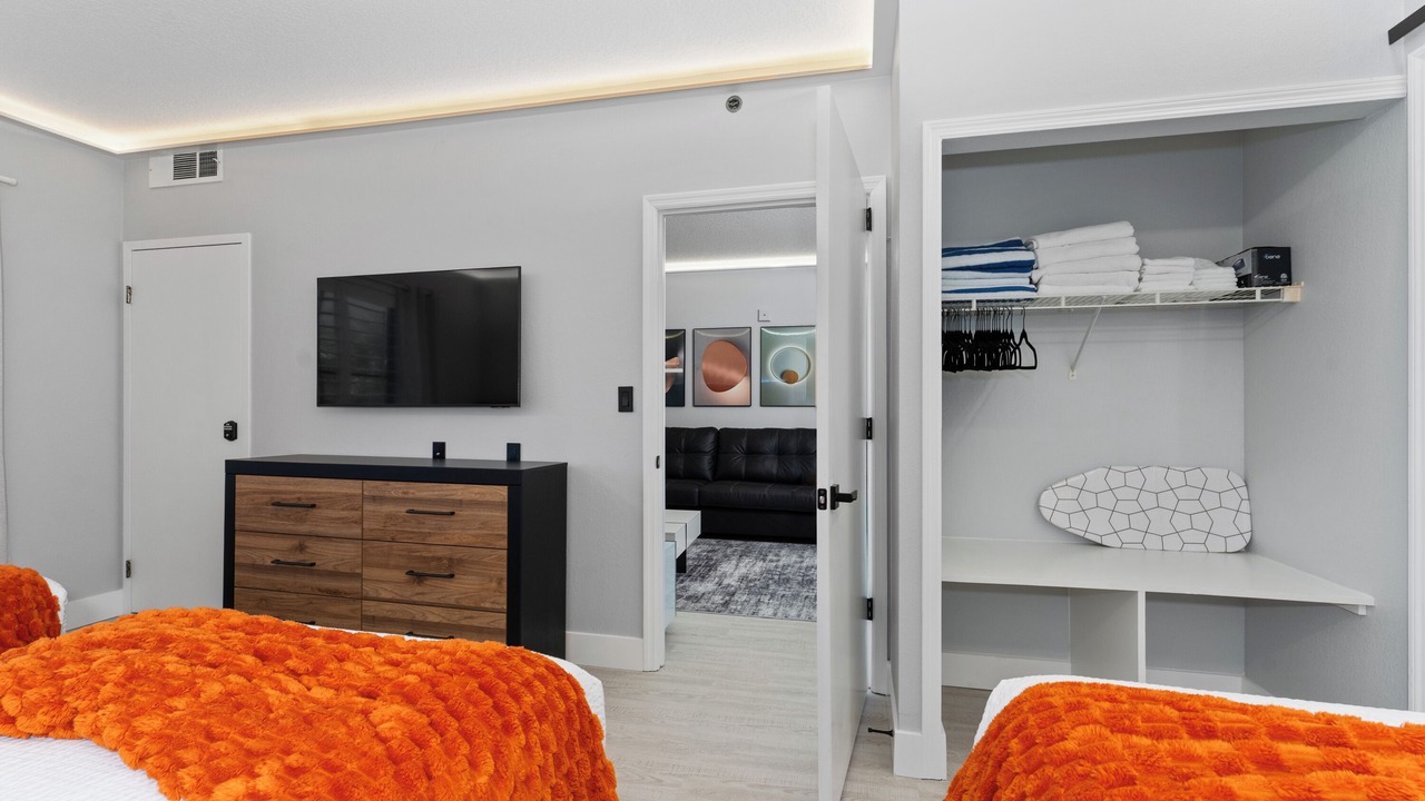 Photo of Bedroom in Florida Center