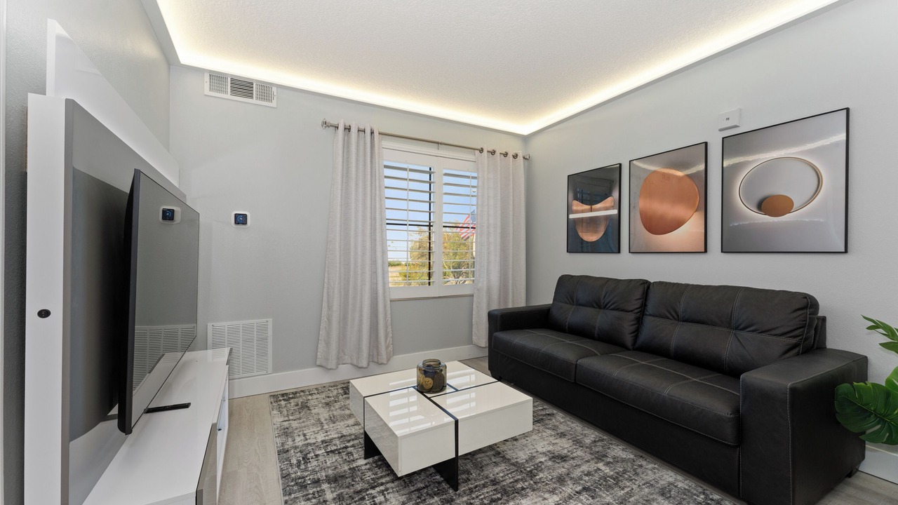 Photo of Livingroom in Florida Center