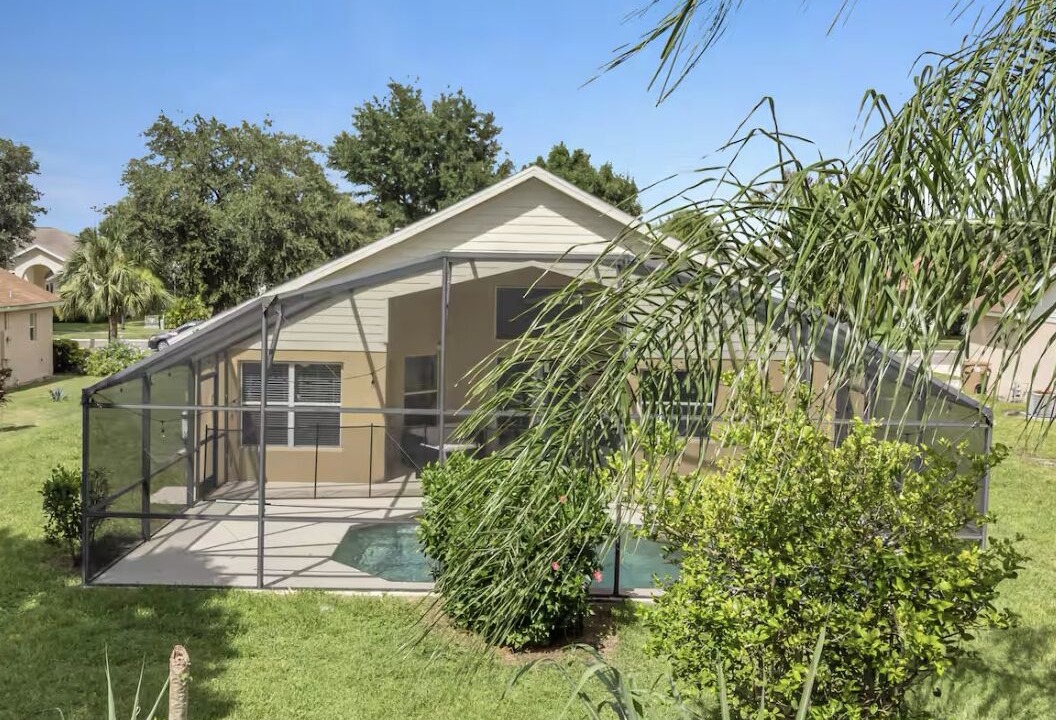 Photo of Outdoor in Orange Tree