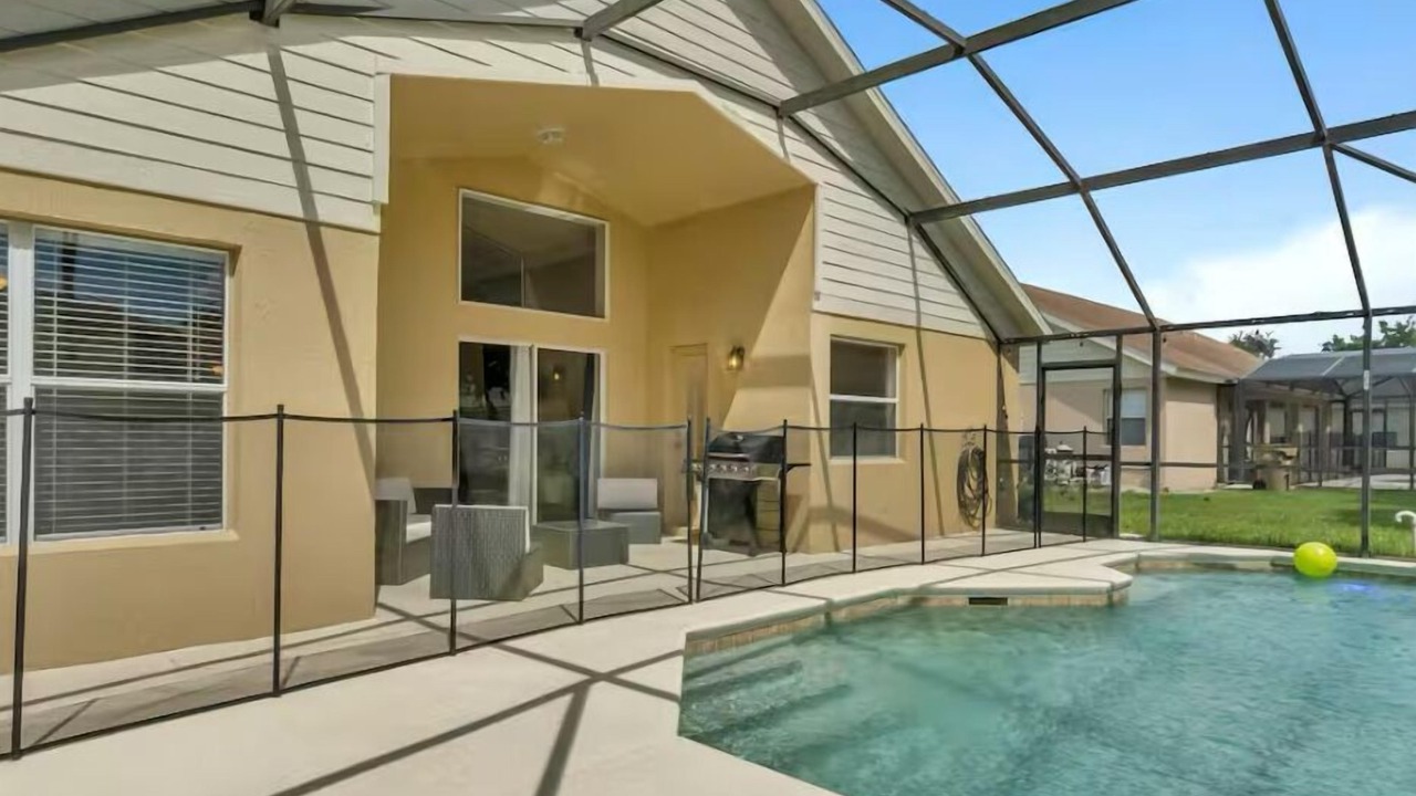 Photo of Outdoor in Orange Tree