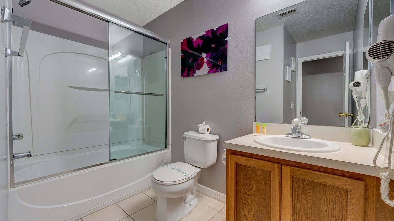 Photo of Bathroom in Crestwynd Bay