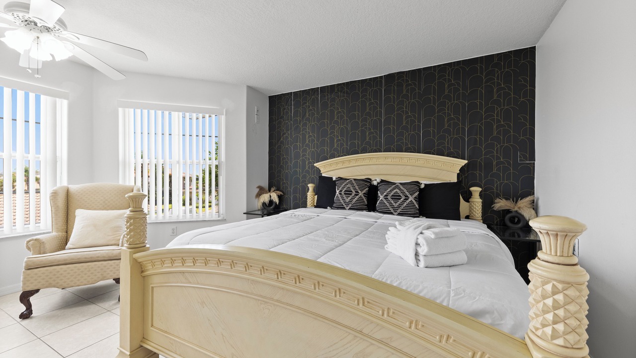 Photo of Bedroom in Bahama Bay