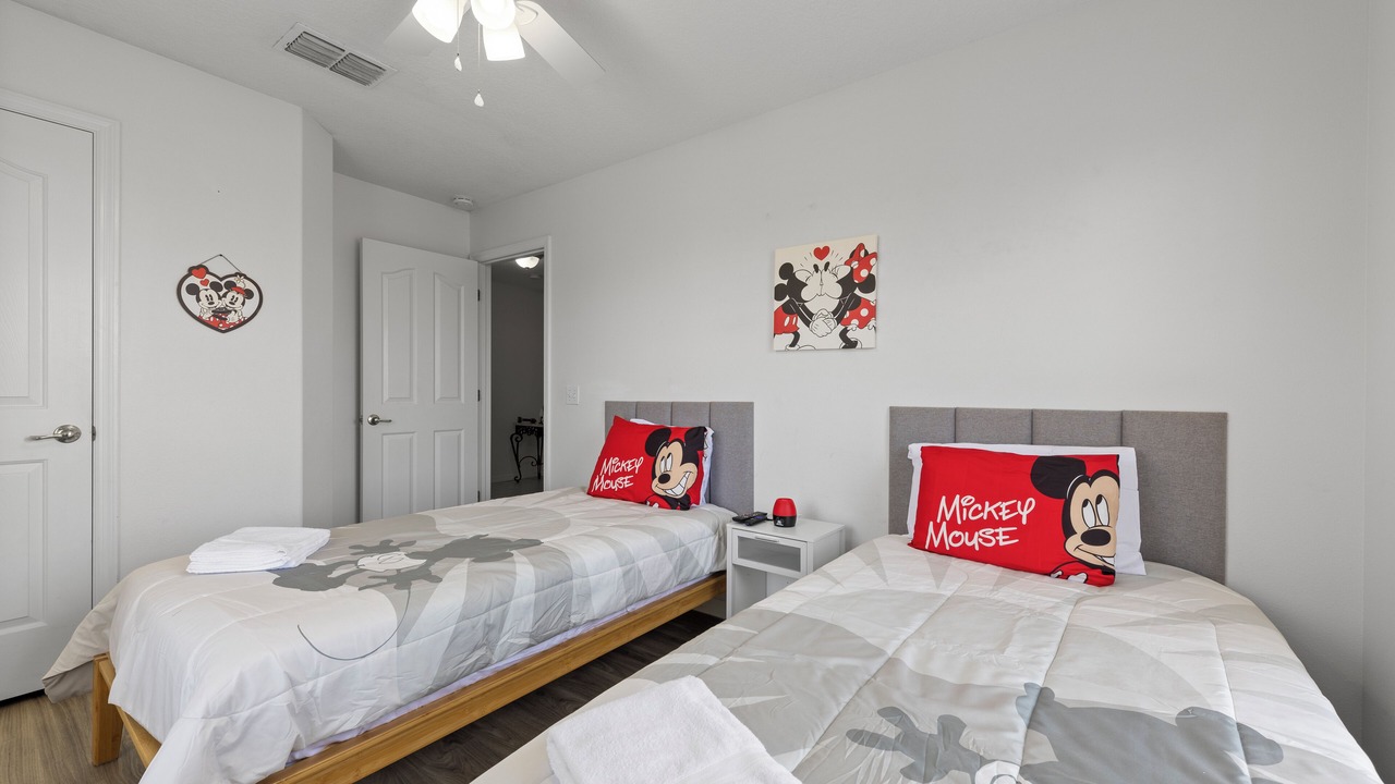 Photo of Bedroom in Bahama Bay