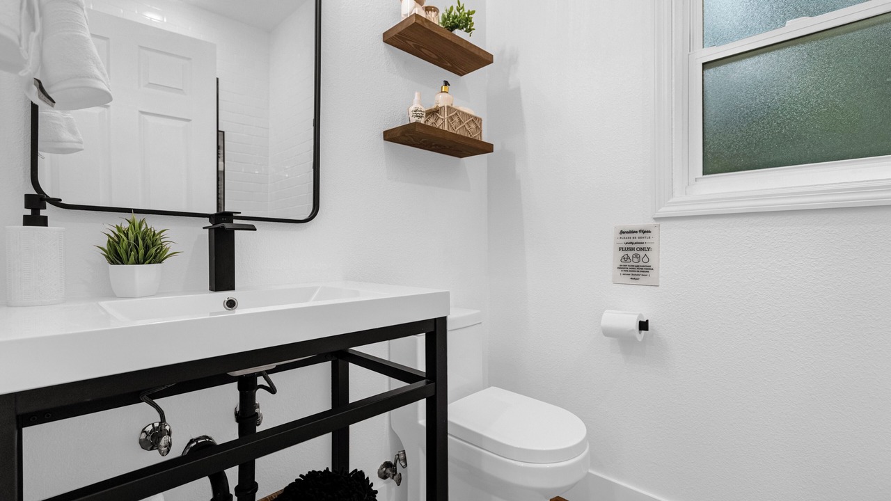 Photo of Bathroom in Lake Cherokee