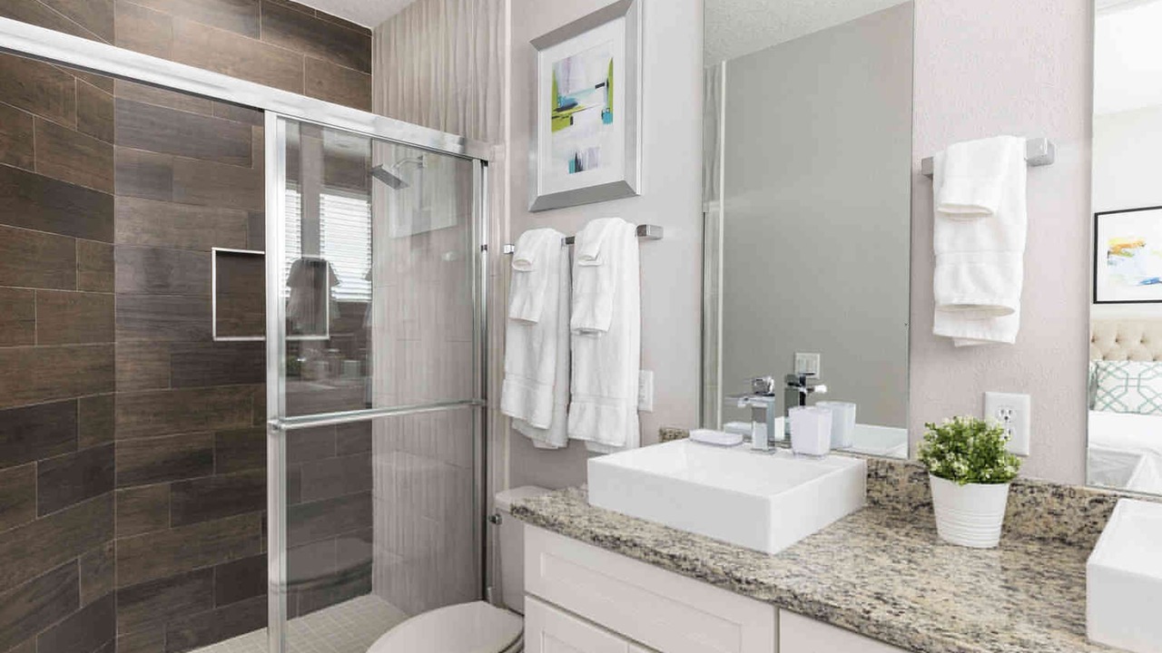 Photo of Bathroom in Crestwynd Bay