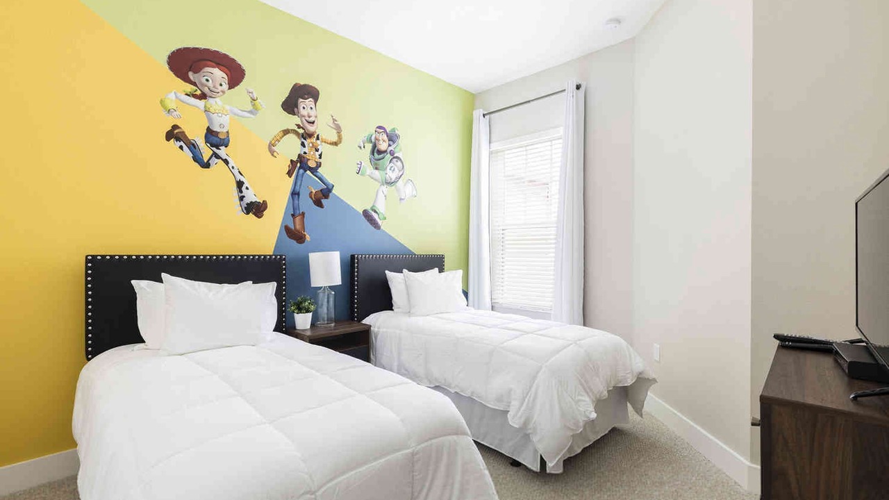 Photo of Bedroom in Crestwynd Bay