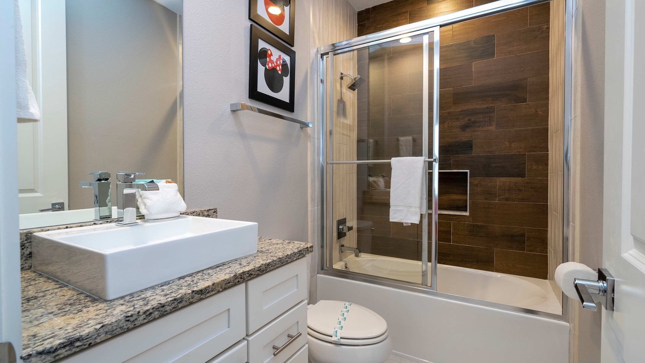 Photo of Bathroom in Crestwynd Bay