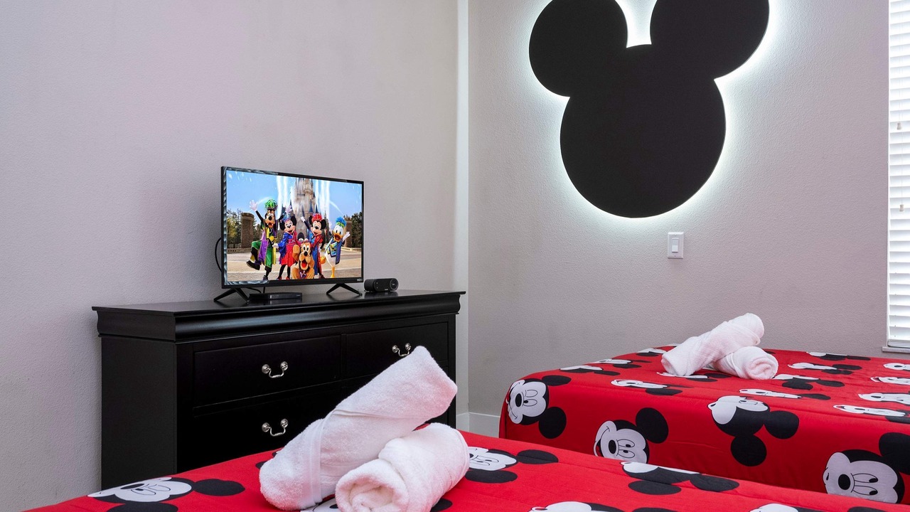 Photo of Bedroom in Crestwynd Bay