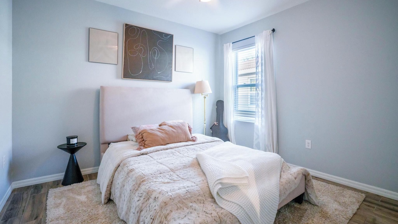 Photo of Bedroom in Buena Ventura Lakes