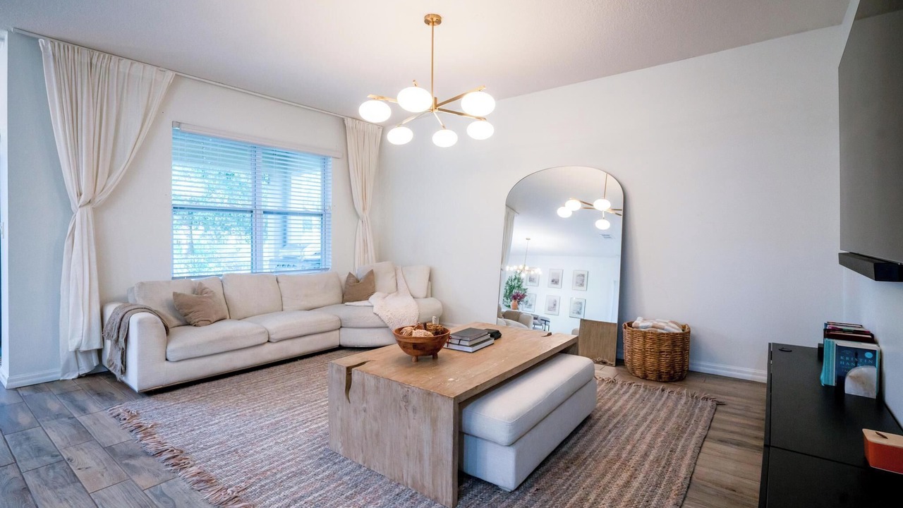 Photo of Livingroom in Buena Ventura Lakes