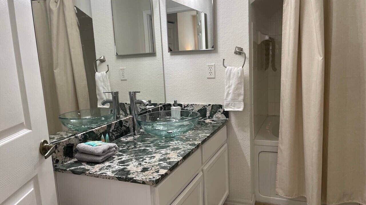 Photo of Bathroom in Veranda Palms
