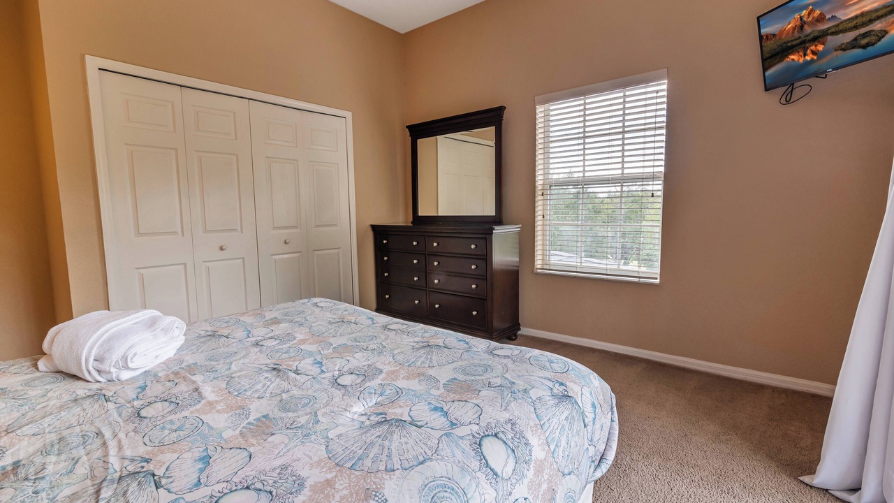Photo of Bedroom in Bahama Bay
