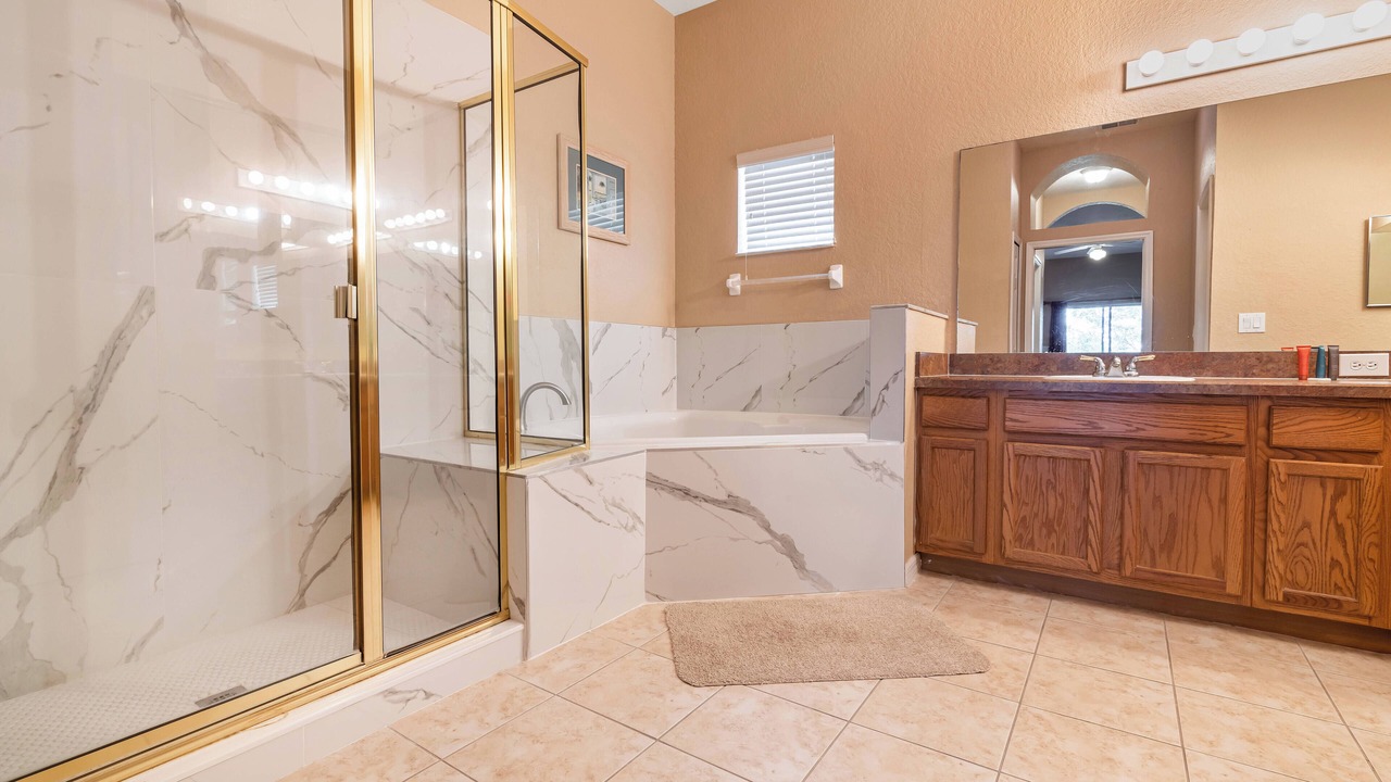 Photo of Bathroom in Bahama Bay