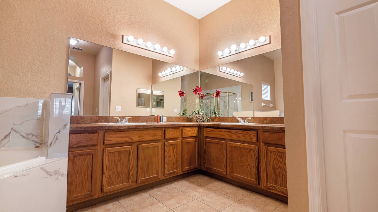 Photo of Bathroom in Bahama Bay