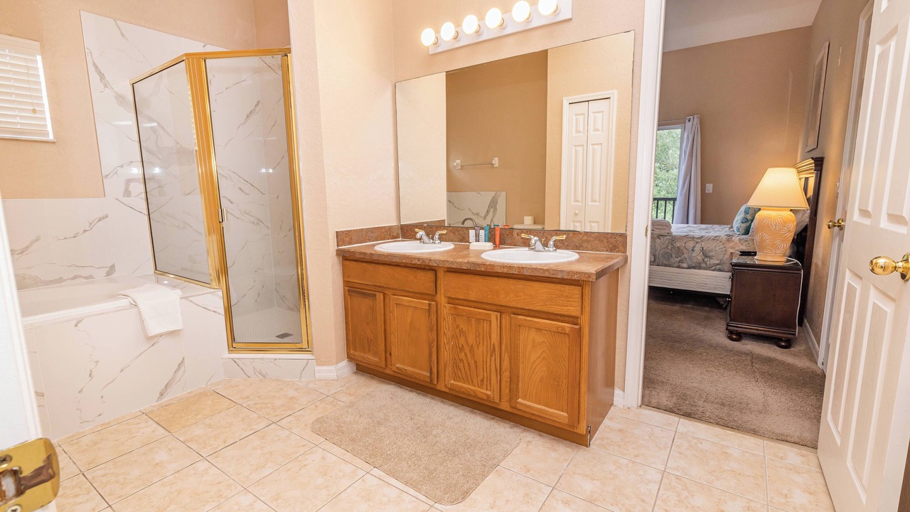 Photo of Bathroom in Bahama Bay