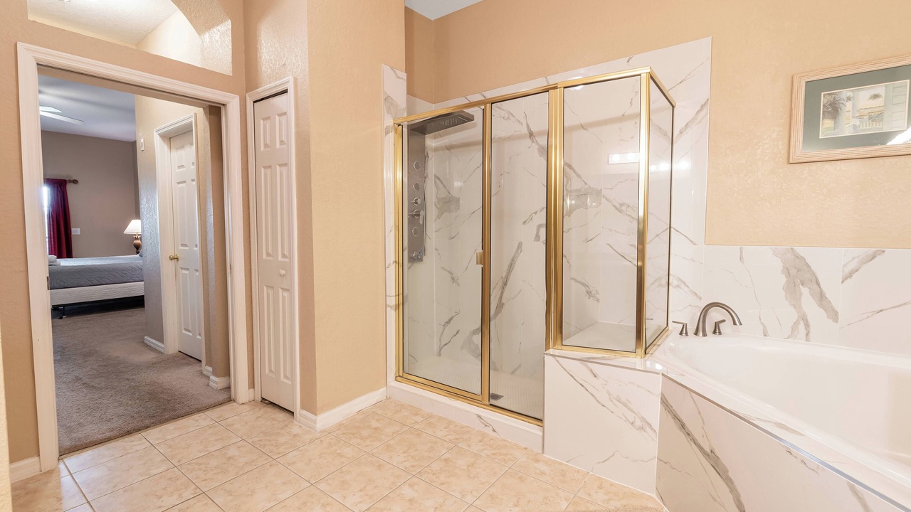 Photo of Bathroom in Bahama Bay