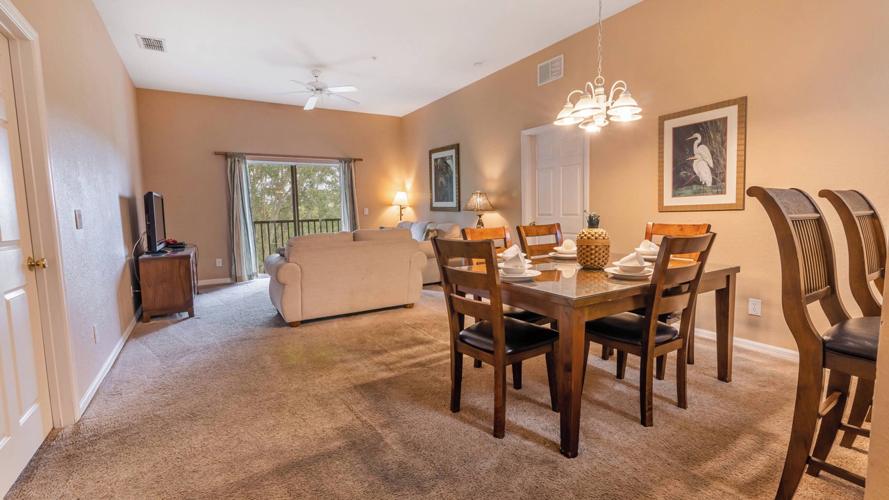 Photo of Livingroom in Bahama Bay