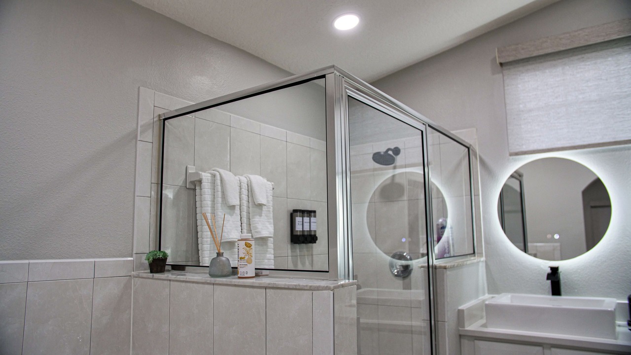 Photo of Bathroom in Buena Ventura Lakes
