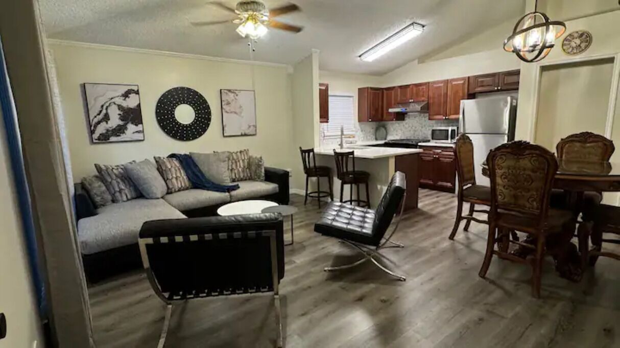 Photo of Livingroom in Northwest Orlando