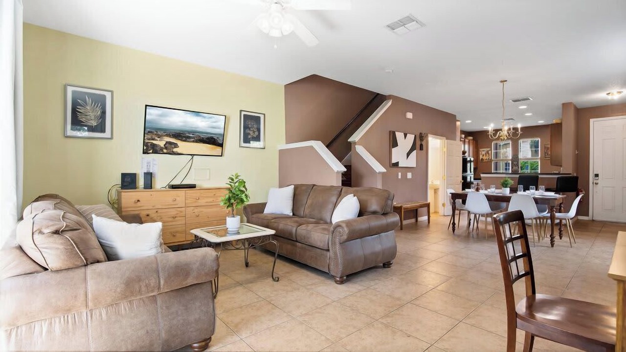 Photo of Livingroom in Crestwynd Bay