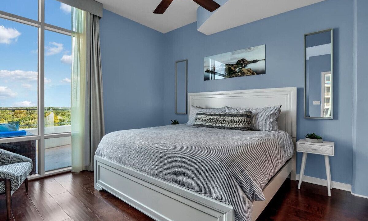 Photo of Bedroom in South Eola