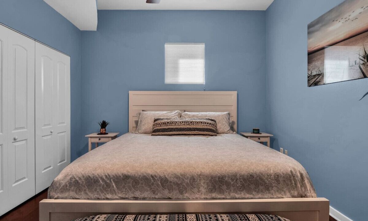 Photo of Bedroom in South Eola