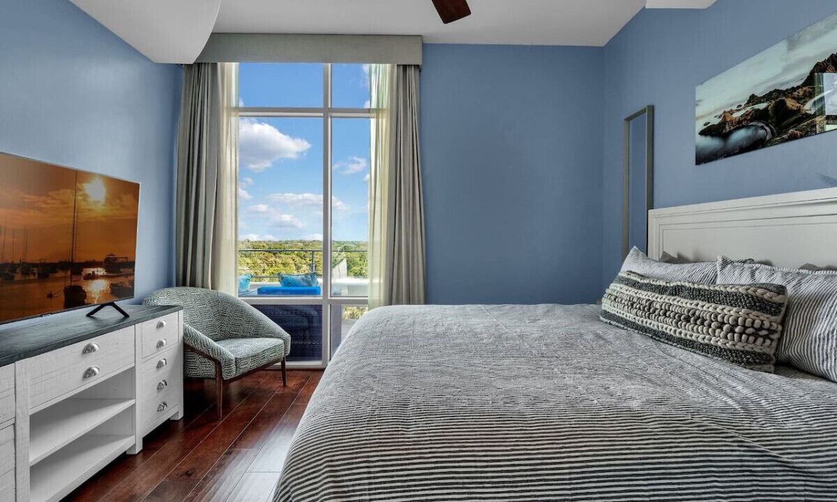 Photo of Bedroom in South Eola