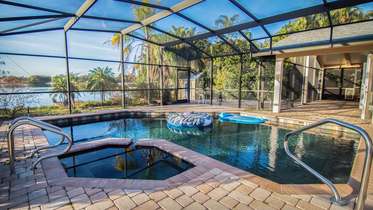 Photo of Outdoor in Dover Shores West