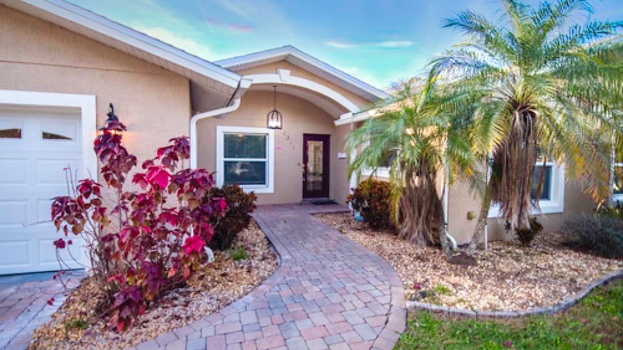 Photo of Outdoor in Dover Shores West