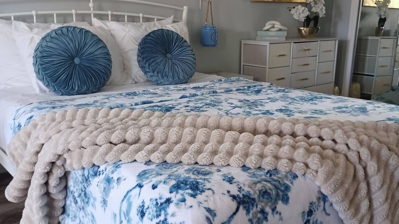 Photo of Bedroom in Buena Ventura Lakes