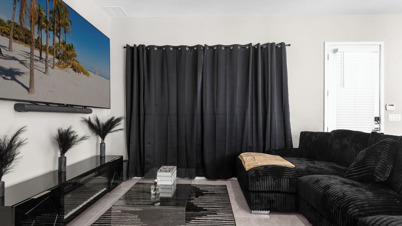 Photo of Livingroom in Loughman