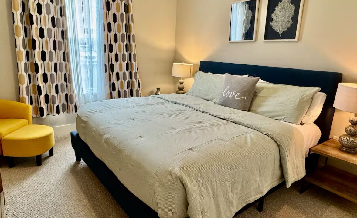 Photo of Bedroom in Crestwynd Bay