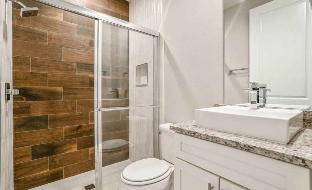 Photo of Bathroom in Crestwynd Bay