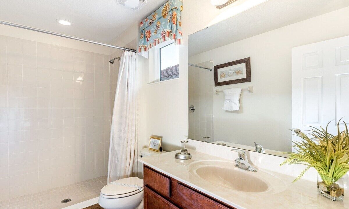Photo of Bathroom in Watersong