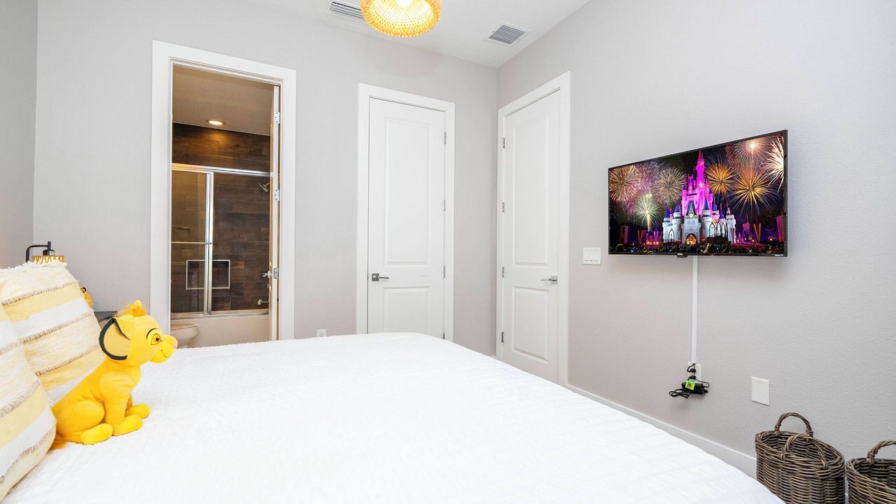 Photo of Bedroom in Crestwynd Bay